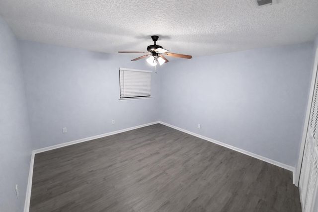 800 N San Jacinto 102, Conroe, TX 77301