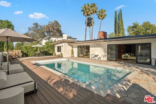 23811 Berdon Street, Woodland Hills, CA 91367