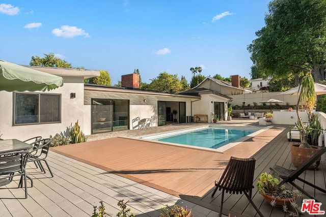 23811 Berdon Street, Woodland Hills, CA 91367
