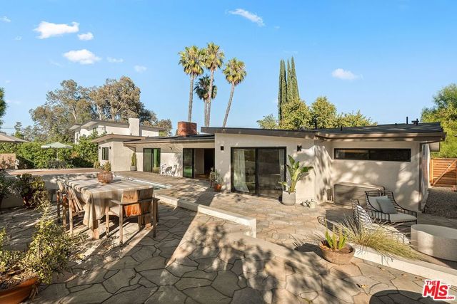 23811 Berdon Street, Woodland Hills, CA 91367