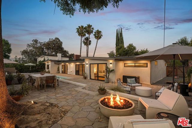 23811 Berdon Street, Woodland Hills, CA 91367