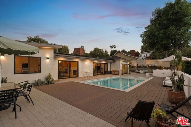23811 Berdon Street, Woodland Hills, CA 91367