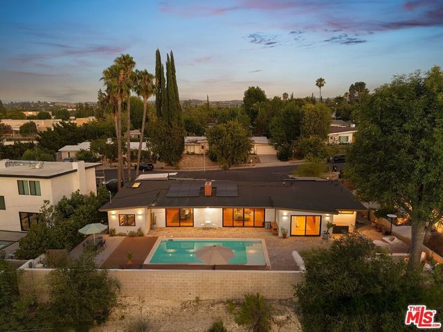 23811 Berdon Street, Woodland Hills, CA 91367
