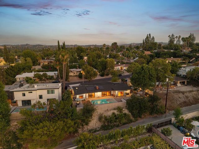 23811 Berdon Street, Woodland Hills, CA 91367