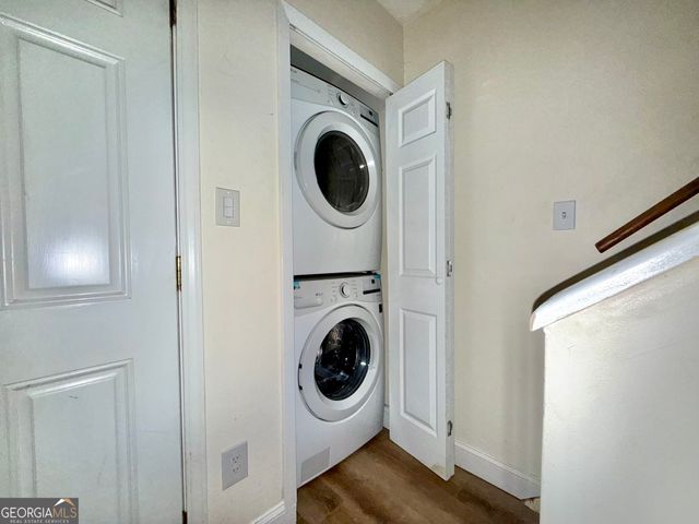 30 Country Place Court, Alpharetta, GA 30005