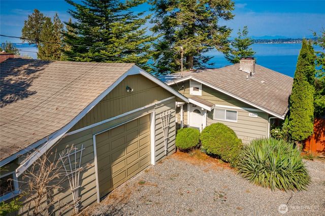 6887 Holeman Avenue, Blaine, WA 98230