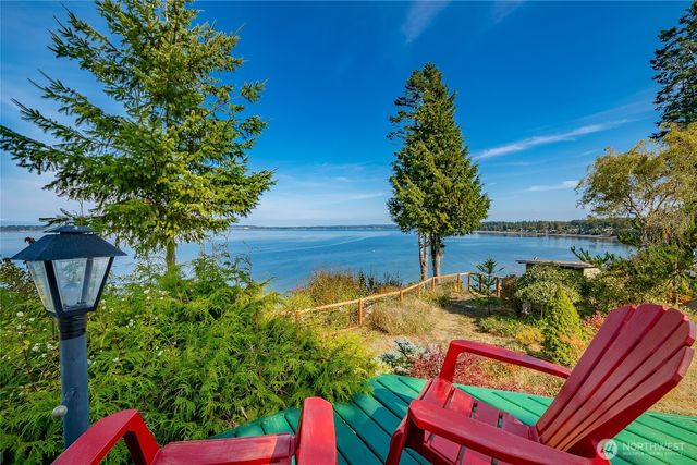 6887 Holeman Avenue, Blaine, WA 98230