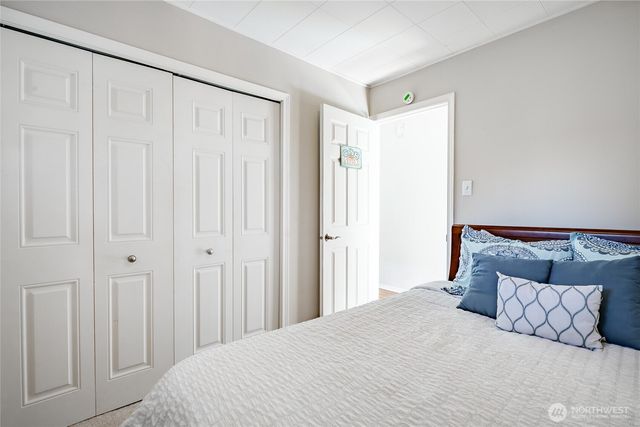 6887 Holeman Avenue, Blaine, WA 98230