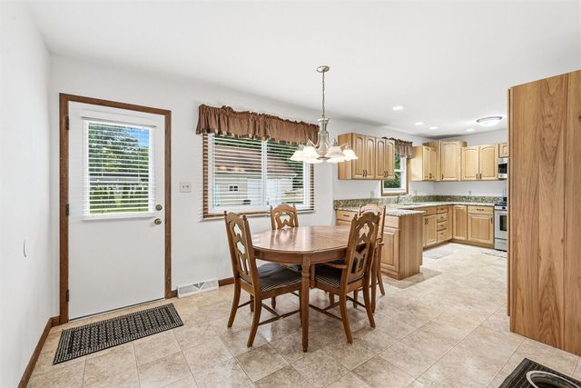 68850 3rd Street, Edwardsburg, MI 49112