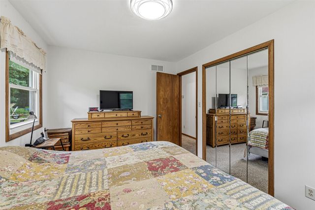 68850 3rd Street, Edwardsburg, MI 49112