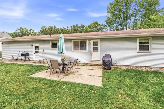 68850 3rd Street, Edwardsburg, MI 49112