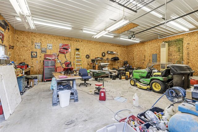 68850 3rd Street, Edwardsburg, MI 49112