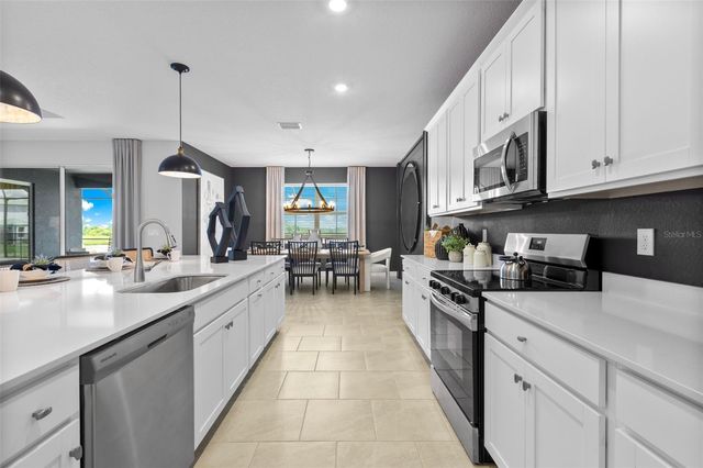 19223 SCALLOP LOOP, Lakewood Ranch, FL 34211