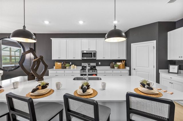 19223 SCALLOP LOOP, Lakewood Ranch, FL 34211