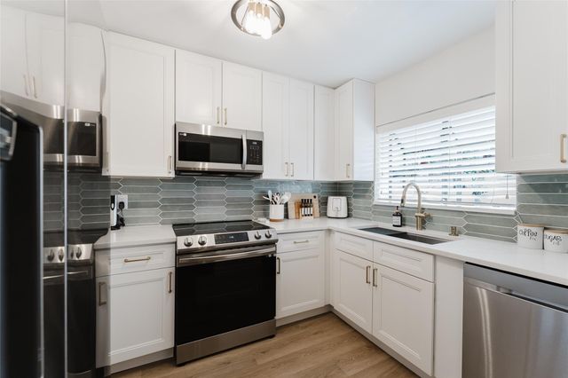 1005 Republic 1005, Deerfield Beach, FL 33442