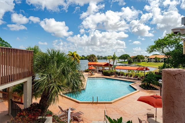 1005 Republic 1005, Deerfield Beach, FL 33442