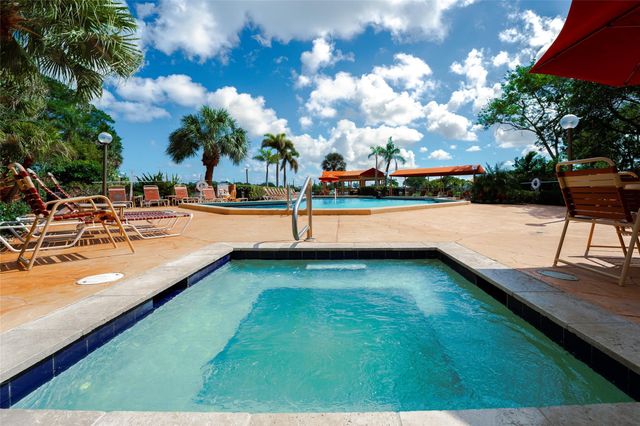 1005 Republic 1005, Deerfield Beach, FL 33442