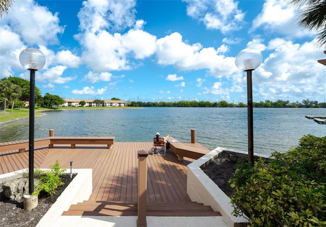 1005 Republic 1005, Deerfield Beach, FL 33442