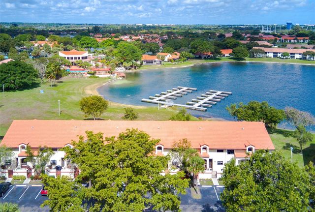 1005 Republic 1005, Deerfield Beach, FL 33442