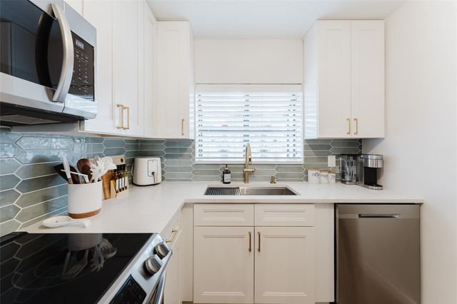 1005 Republic 1005, Deerfield Beach, FL 33442