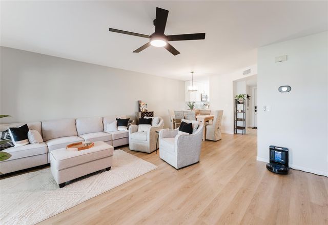 1005 Republic 1005, Deerfield Beach, FL 33442