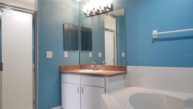 5141 PINE NEEDLE DRIVE, Mascotte, FL 34753