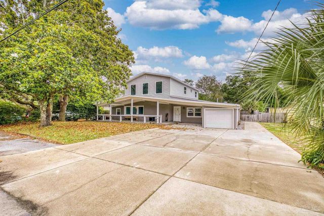 204 Camelia St, Gulf Breeze, FL 32561