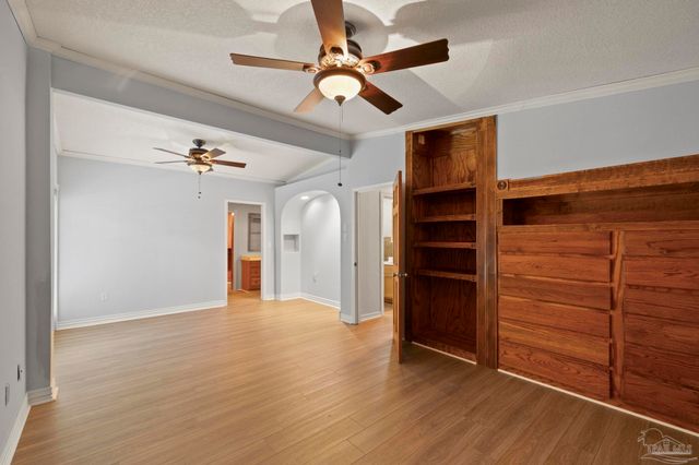 204 Camelia St, Gulf Breeze, FL 32561