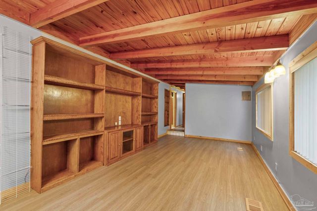 204 Camelia St, Gulf Breeze, FL 32561