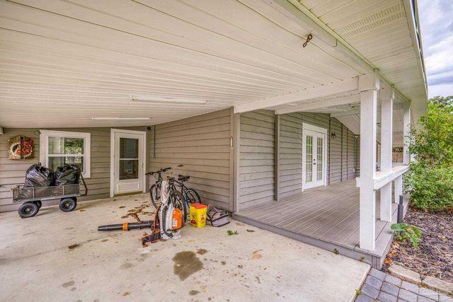 204 Camelia St, Gulf Breeze, FL 32561