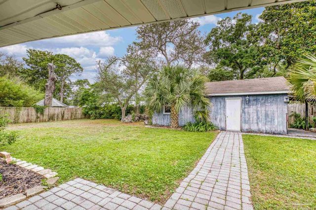 204 Camelia St, Gulf Breeze, FL 32561