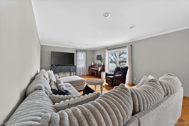 41529 S Interstate 94 Service Drive, Van Buren, MI 48111