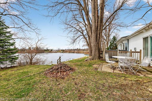 41529 S Interstate 94 Service Drive, Van Buren, MI 48111