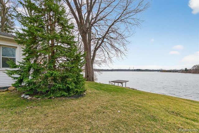 41529 S Interstate 94 Service Drive, Van Buren, MI 48111