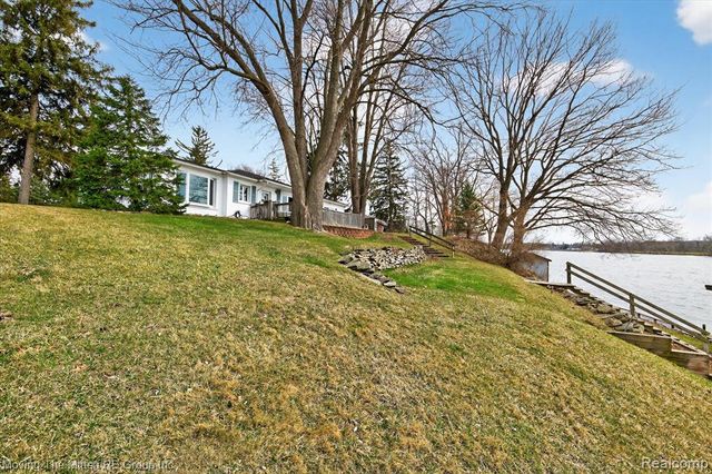 41529 S Interstate 94 Service Drive, Van Buren, MI 48111