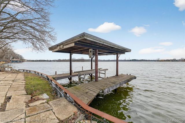 41529 S Interstate 94 Service Drive, Van Buren, MI 48111