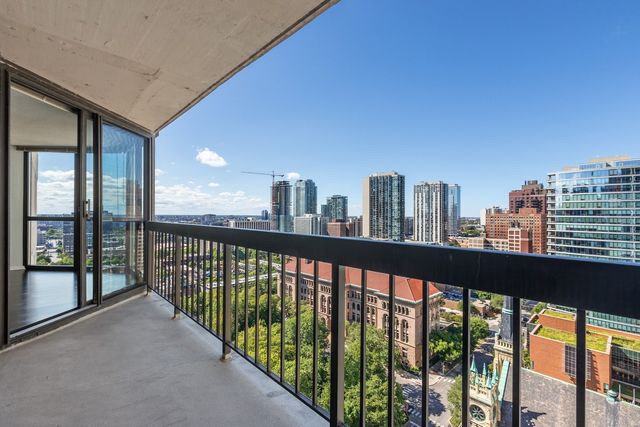 33 W Delaware Place 22H, Chicago, IL 60610