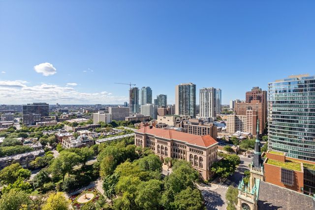 33 W Delaware Place 22H, Chicago, IL 60610