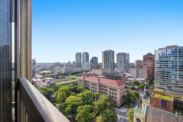 33 W Delaware Place 22H, Chicago, IL 60610