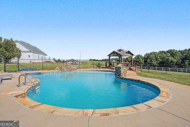 5105 E Highway 166, Carrollton, GA 30116