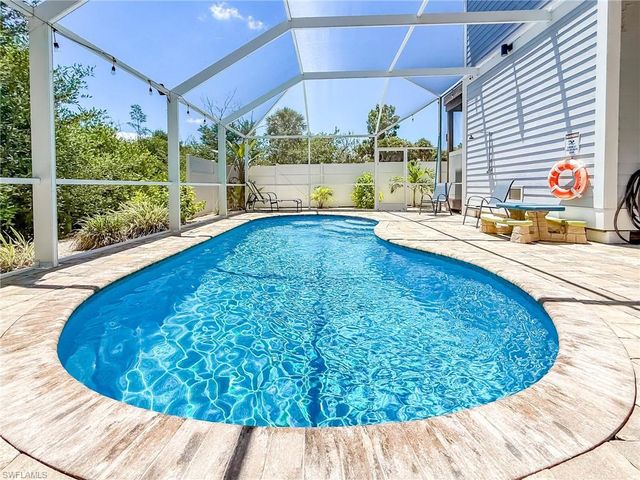 631 Rum RD, Upper Captiva, FL 33924