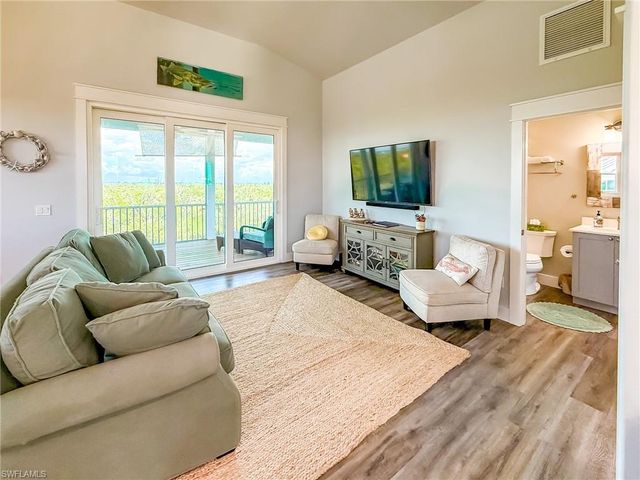 631 Rum RD, Upper Captiva, FL 33924