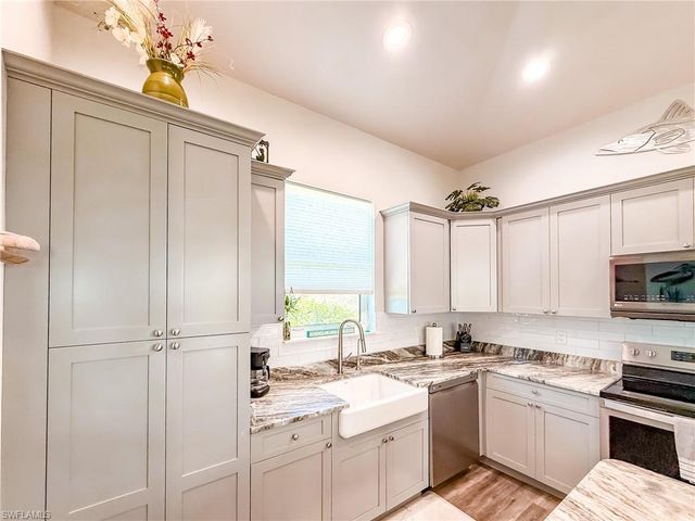 631 Rum RD, Upper Captiva, FL 33924