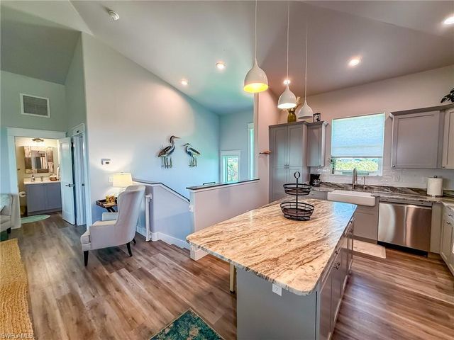 631 Rum RD, Upper Captiva, FL 33924