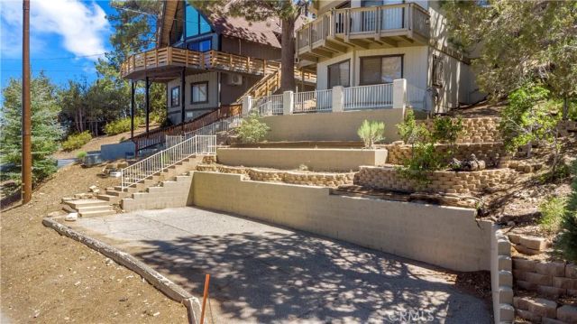 841 Menlo Drive, Big Bear Lake, CA 92315