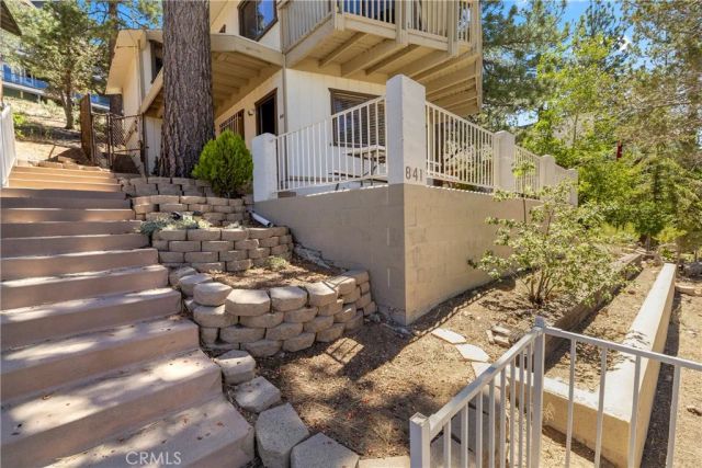 841 Menlo Drive, Big Bear Lake, CA 92315