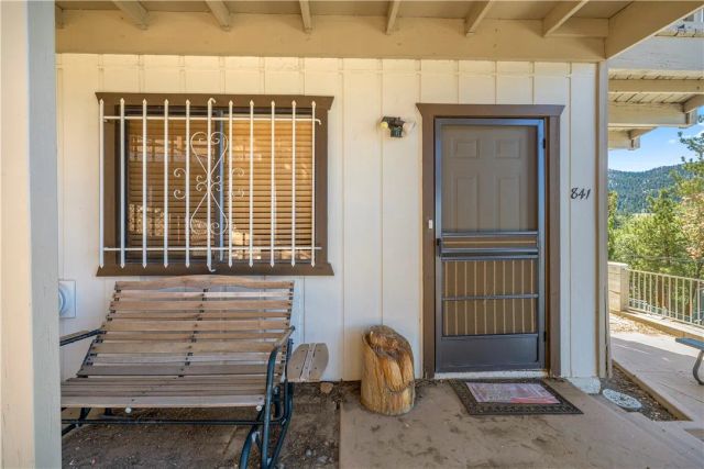 841 Menlo Drive, Big Bear Lake, CA 92315