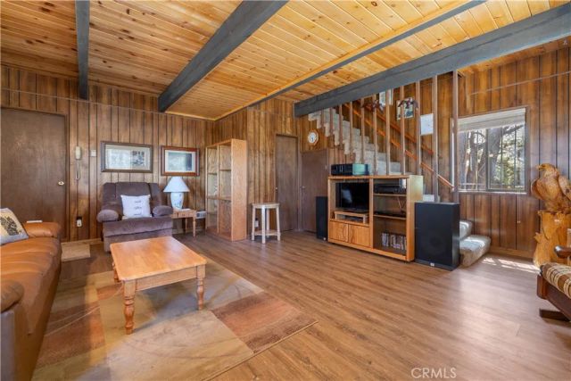 841 Menlo Drive, Big Bear Lake, CA 92315