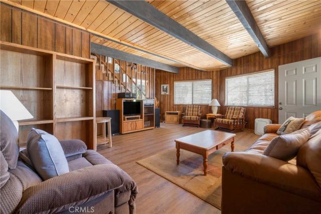 841 Menlo Drive, Big Bear Lake, CA 92315