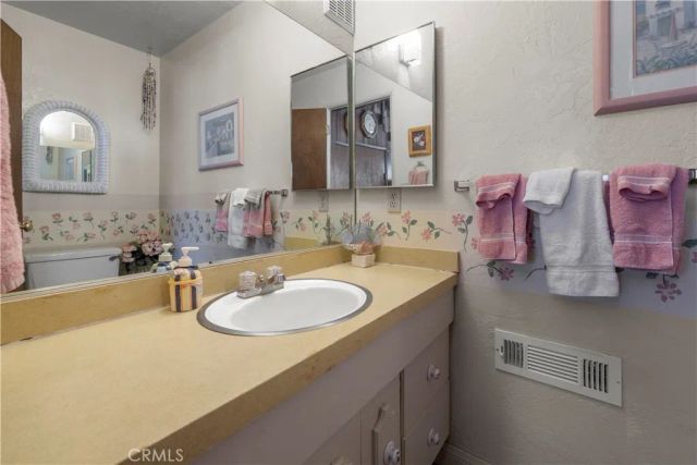 841 Menlo Drive, Big Bear Lake, CA 92315